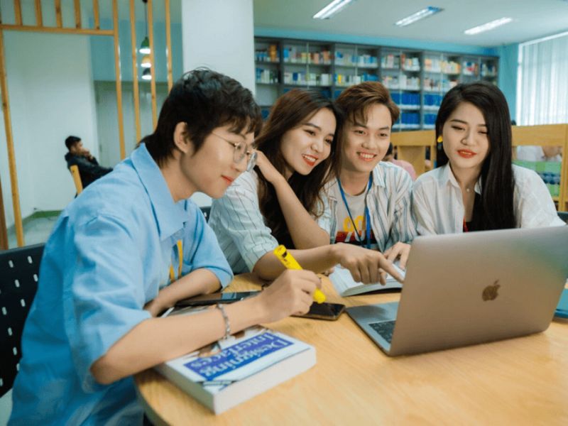 Học phí đại học từ xa ngành Luật 2026: Giải pháp tiết kiệm