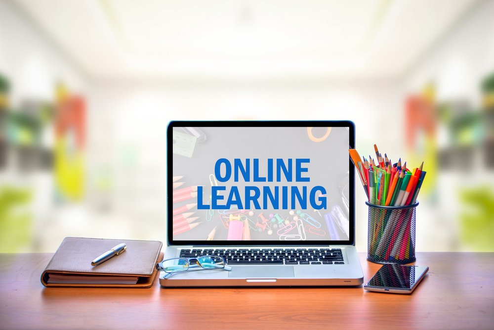 5 Phương pháp học đại học từ xa CNTT hiệu quả cho người đi làm